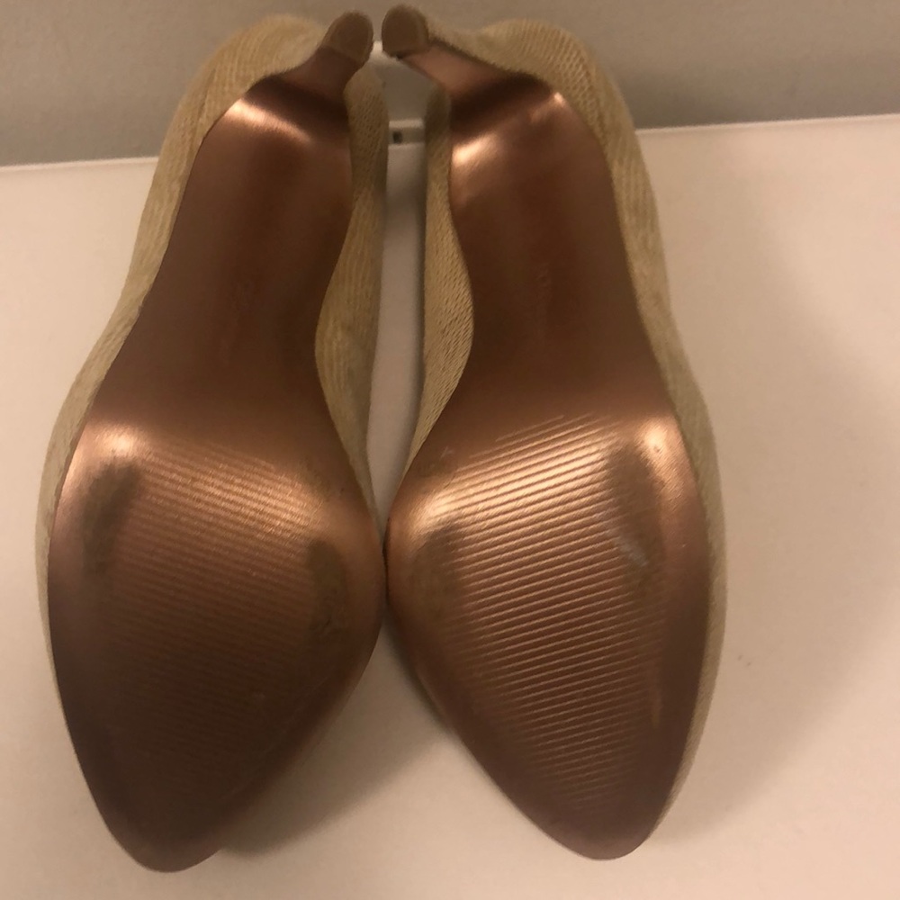 Snake skin patterned BGBG heels. - Picture 5 of 6